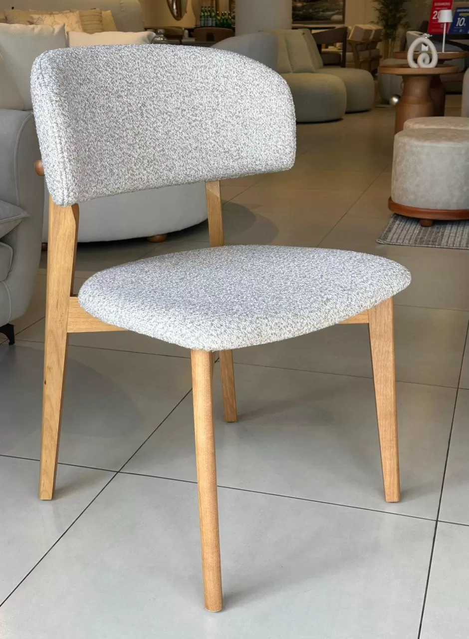 SILLA MONIC EN MADERA CON TELA LINO