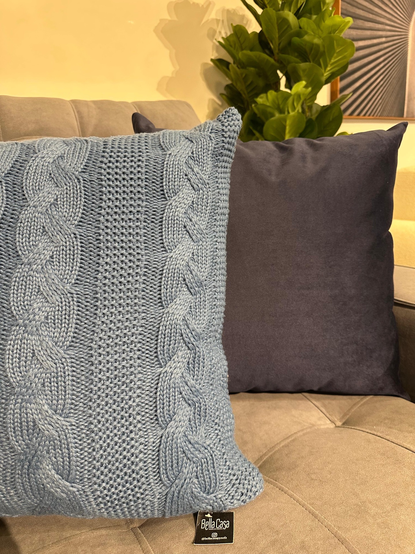 ALMHADA DECORATIVA 50X50 CON TRAMADO TRICO AZUL